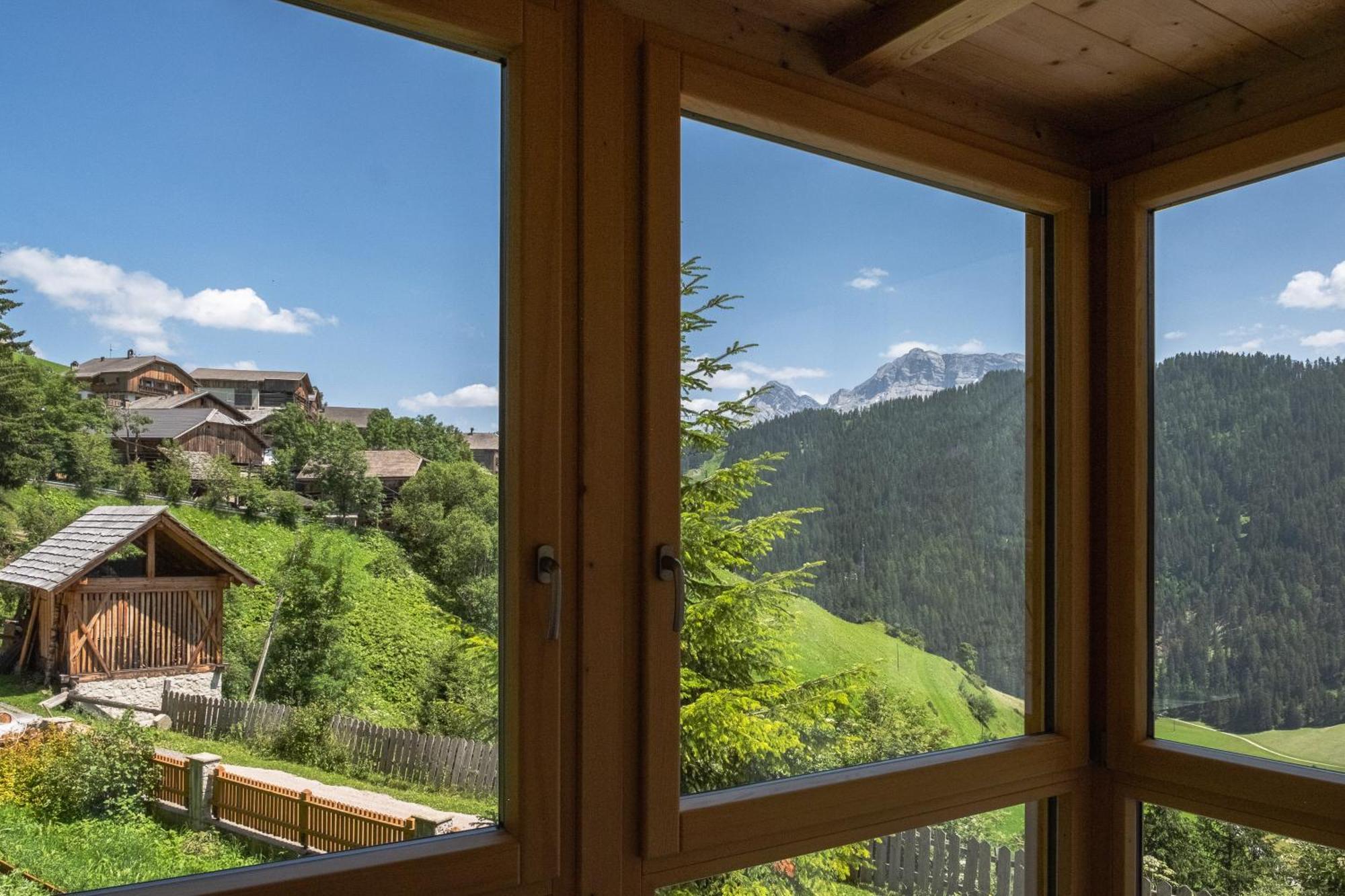 Apartament Ciasa Iachin - Dolomites Dream Retreat San Martino in Badia Zewnętrze zdjęcie