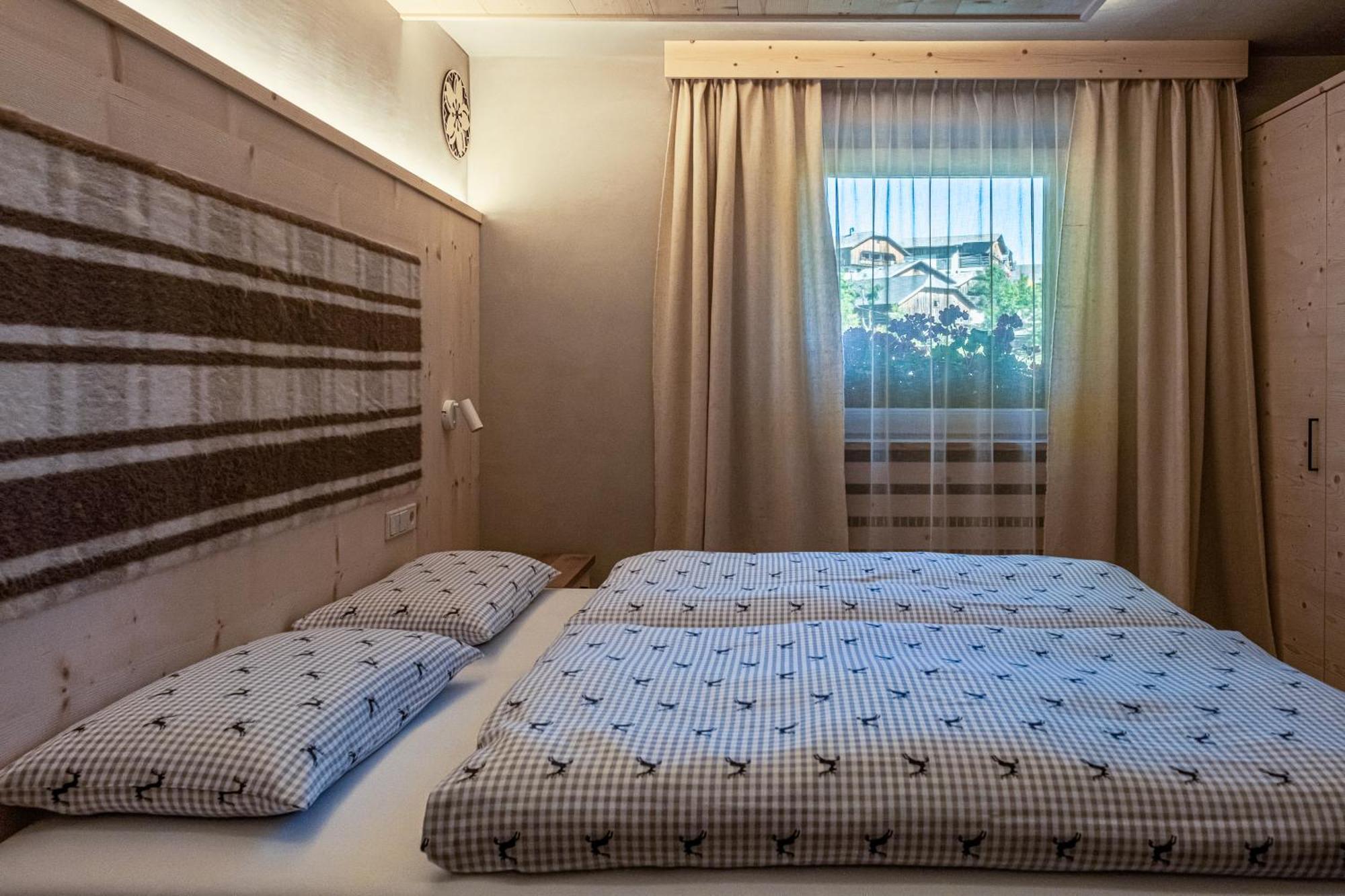 Apartament Ciasa Iachin - Dolomites Dream Retreat San Martino in Badia Zewnętrze zdjęcie